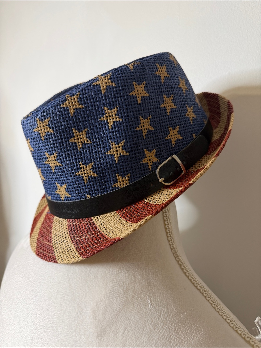 NWT, Patriotic Straw Fedora Hat - Blue and Red Stars & Stripes